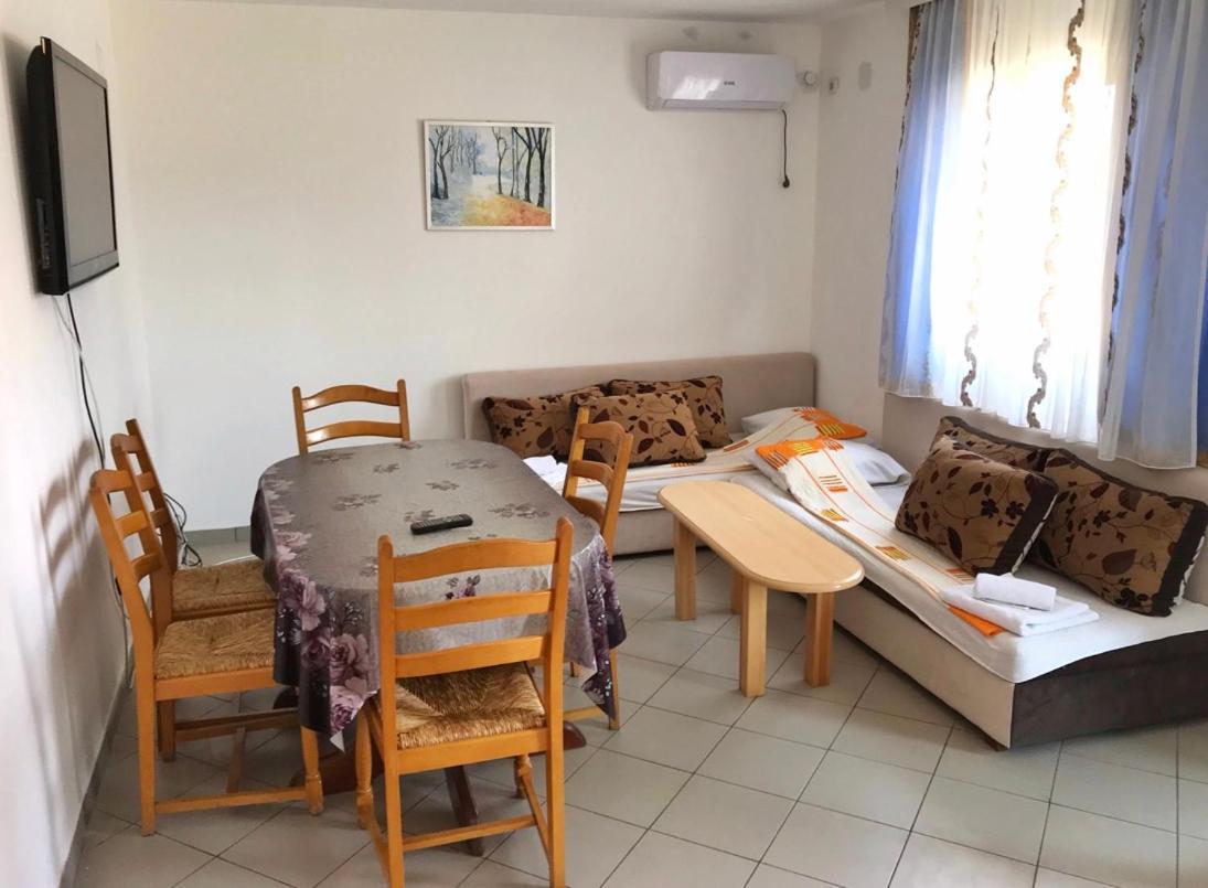 Apartmani Novak - Srebrno Jezero Veliko Gradište Extérieur photo